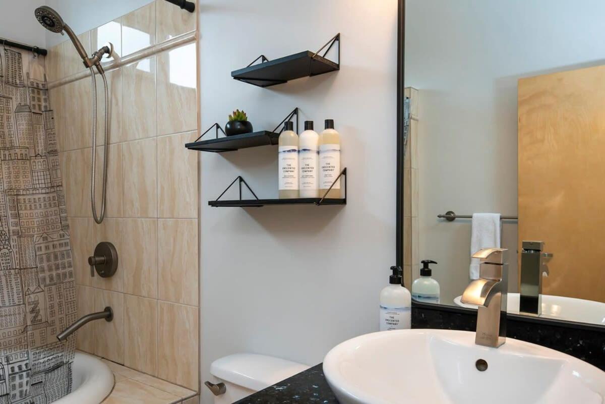 Nn - The Flame - Downtown 1-Bed 2-Bath Villa Whitehorse Esterno foto