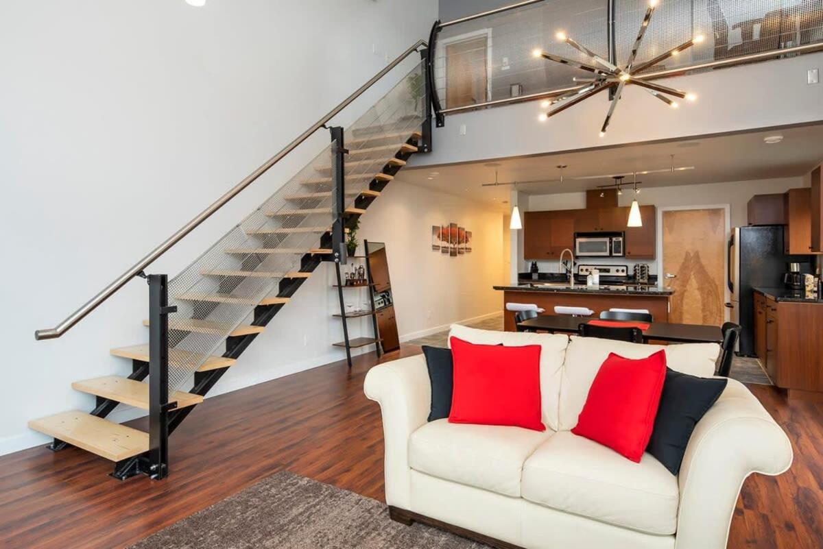 Nn - The Flame - Downtown 1-Bed 2-Bath Villa Whitehorse Esterno foto