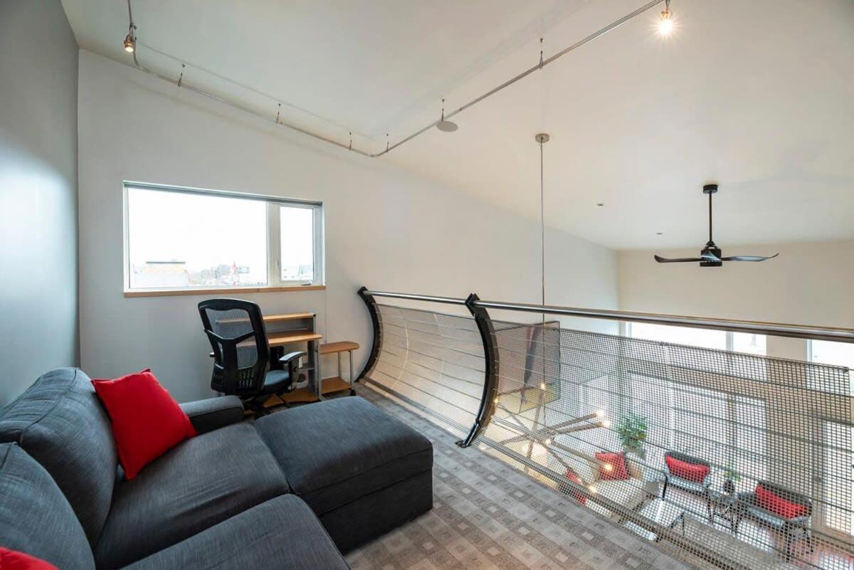 Nn - The Flame - Downtown 1-Bed 2-Bath Villa Whitehorse Esterno foto