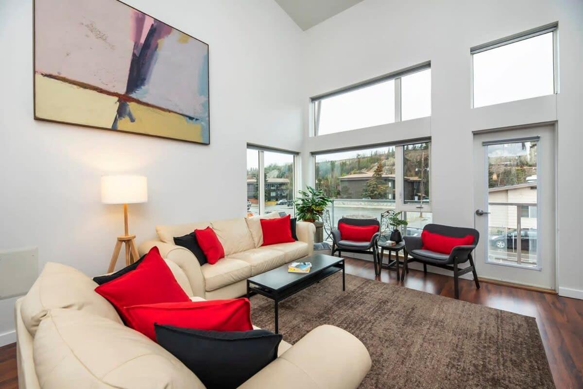 Nn - The Flame - Downtown 1-Bed 2-Bath Villa Whitehorse Esterno foto