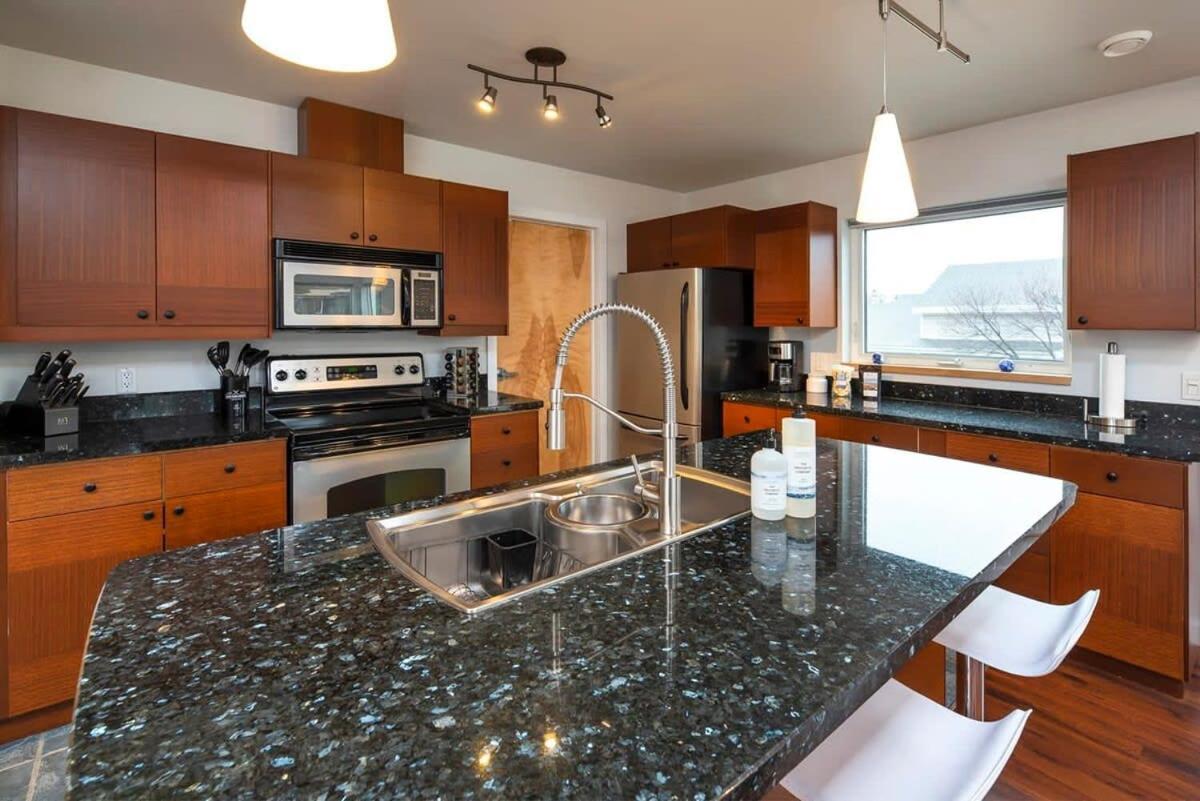 Nn - The Flame - Downtown 1-Bed 2-Bath Villa Whitehorse Esterno foto